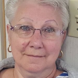 Meet your Posher, Shirley